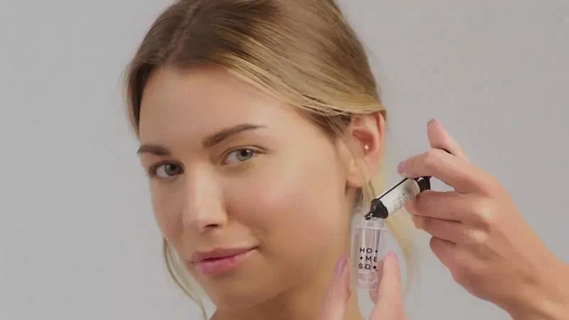Preparing the HoMEso serum and applicator